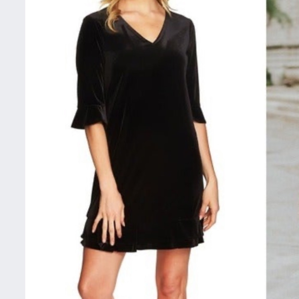 *NEW* CeCe velvet Black Dress
